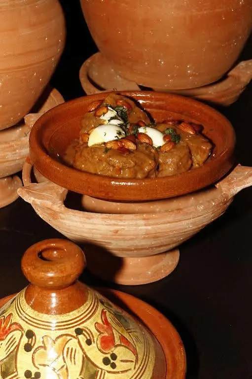 Grand Plaza Hotel - Takhasosi Riadh