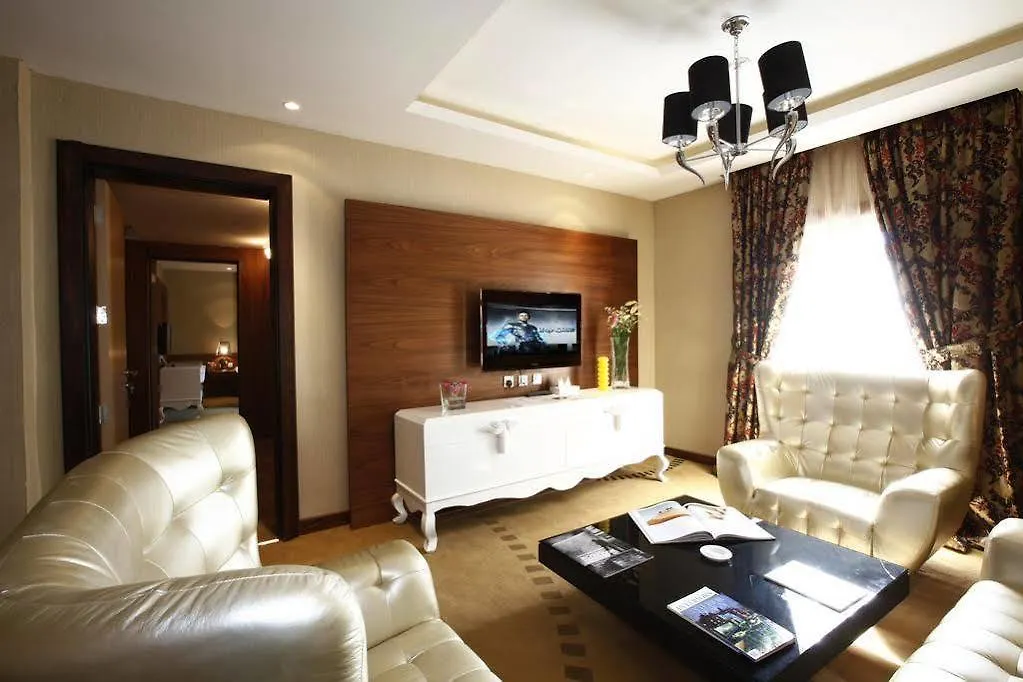 Grand Plaza Hotel - Takhasosi Riyad